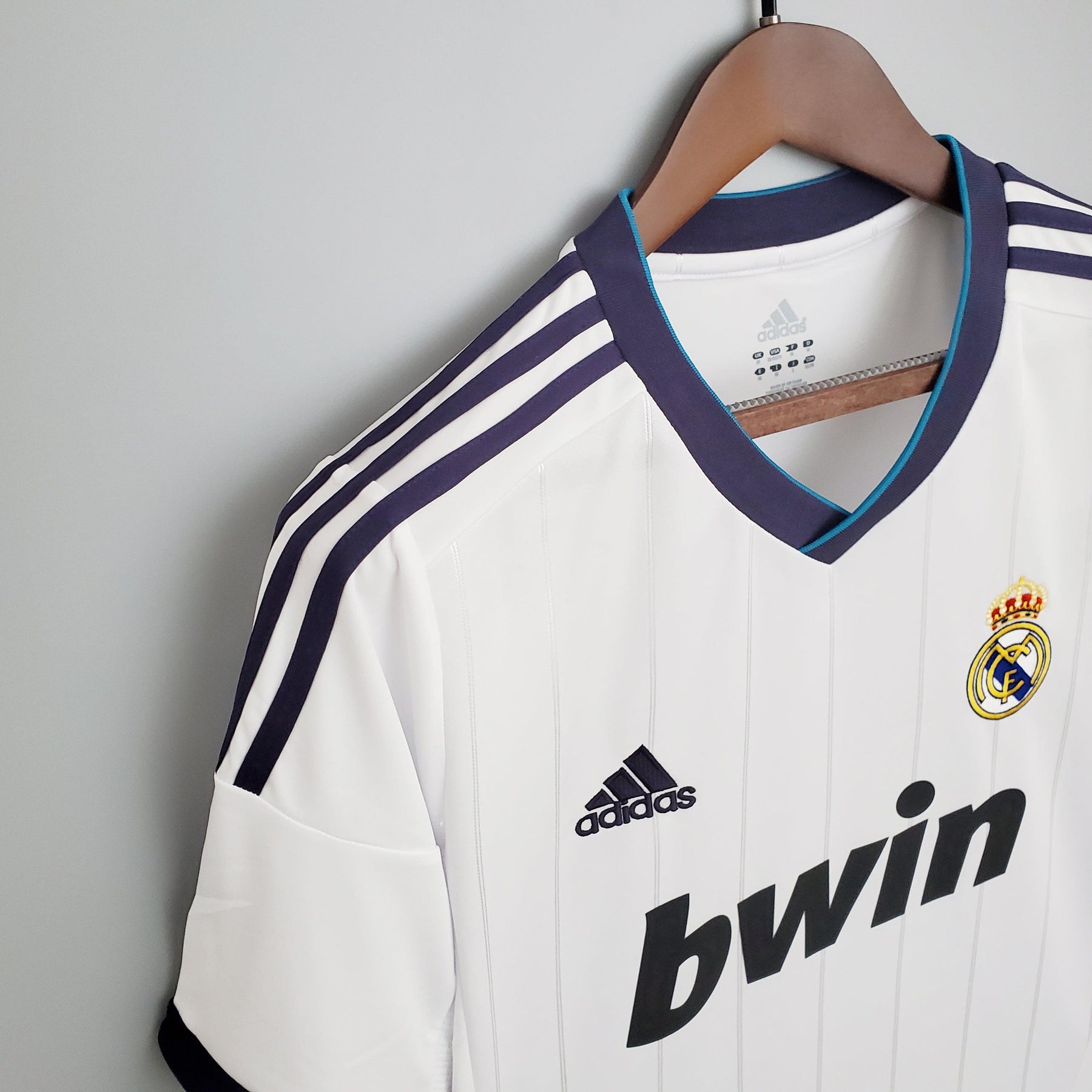 Camisa Retrô Real Madrid 2012/13 Home - ResPeita Sports