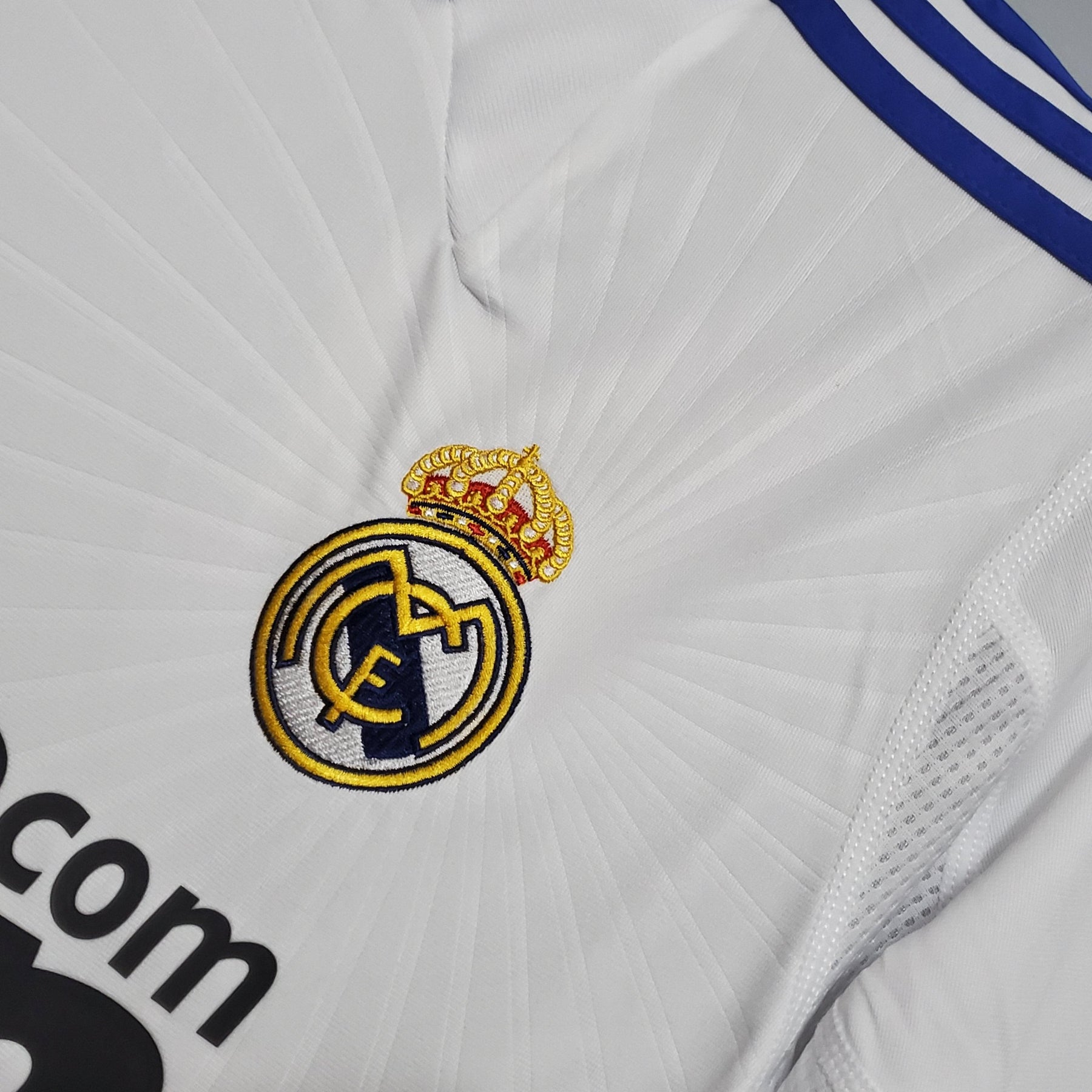 Camisa Retrô Real Madrid 2010/11 Home - ResPeita Sports