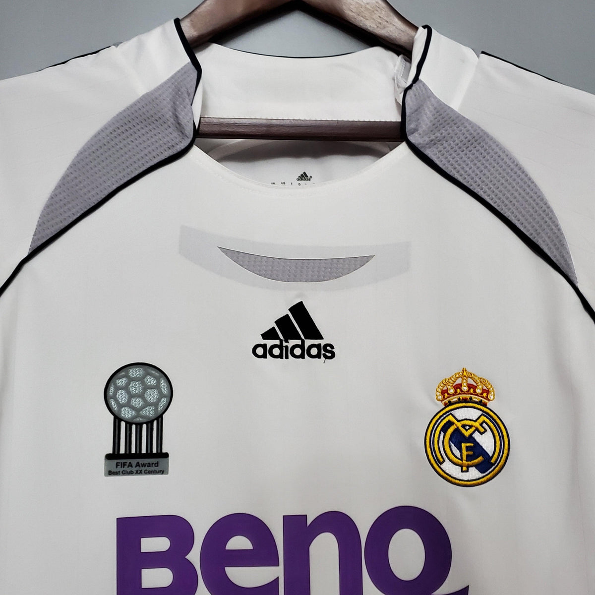 Camisa Retrô Real Madrid 2006/07 Home - ResPeita Sports